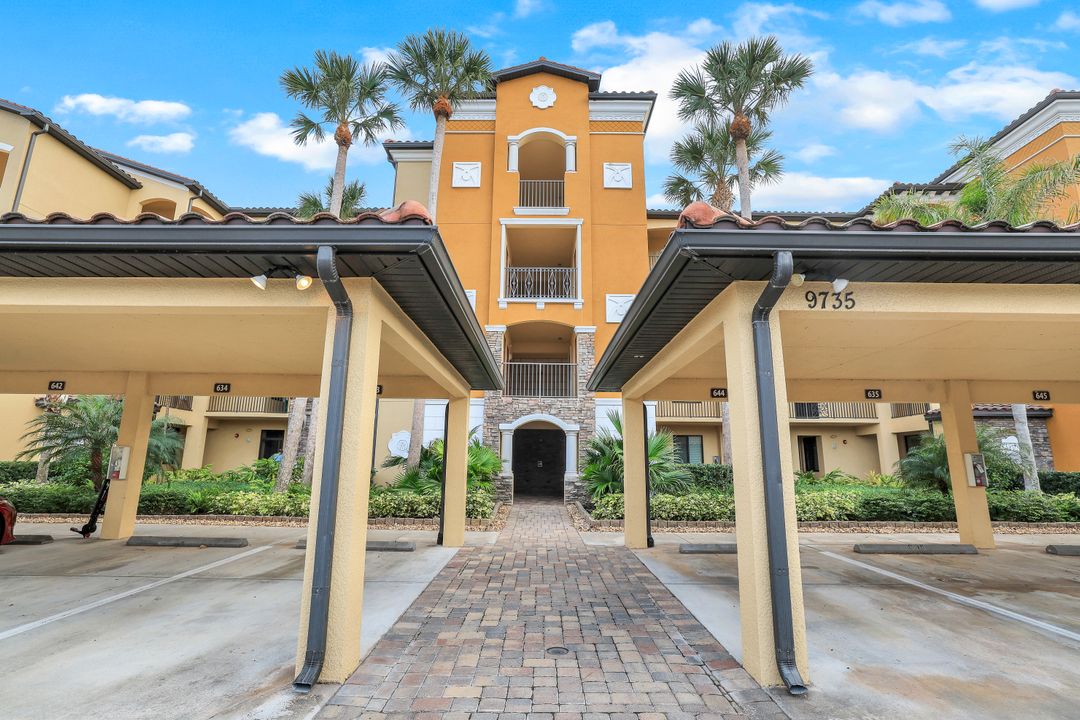 9735 Acqua Ct #625, Naples, FL 34113