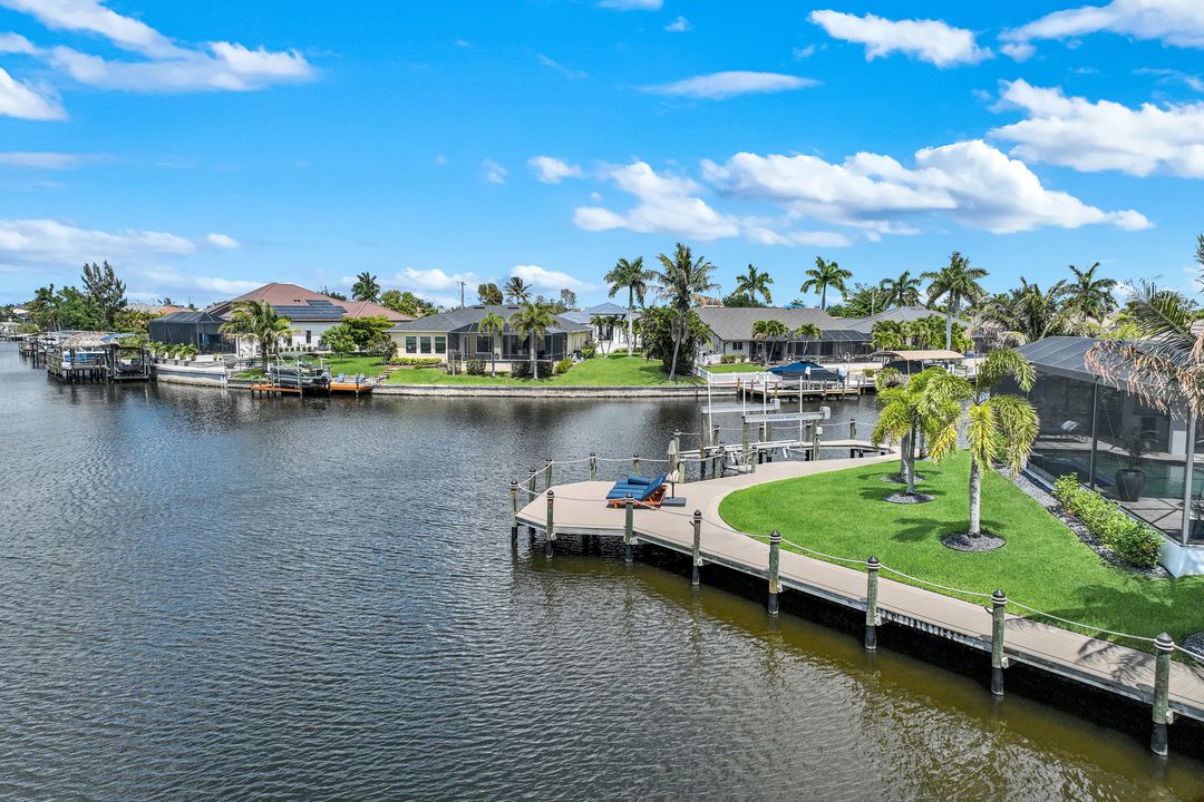128 NW 39th Ave, Cape Coral, FL 33993