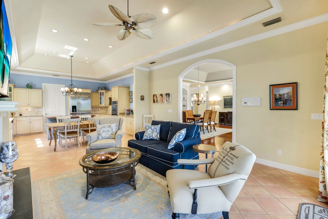 15588 Whitney Ln, Naples, FL 34110