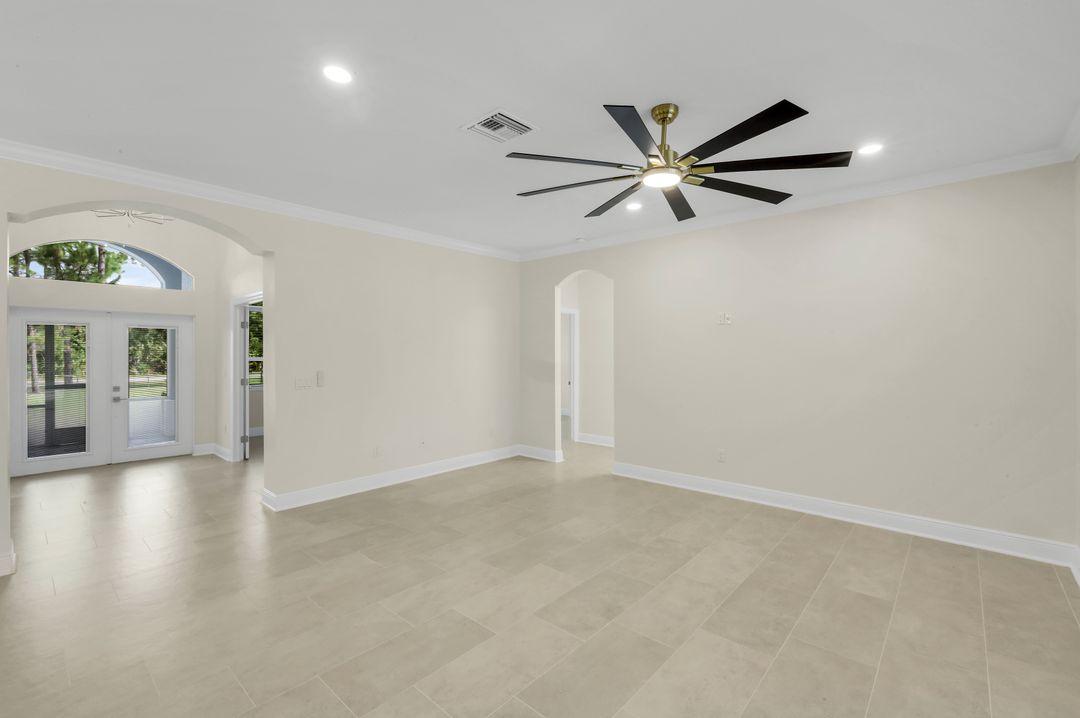 2180 12th Ave NE, Naples, FL 34120