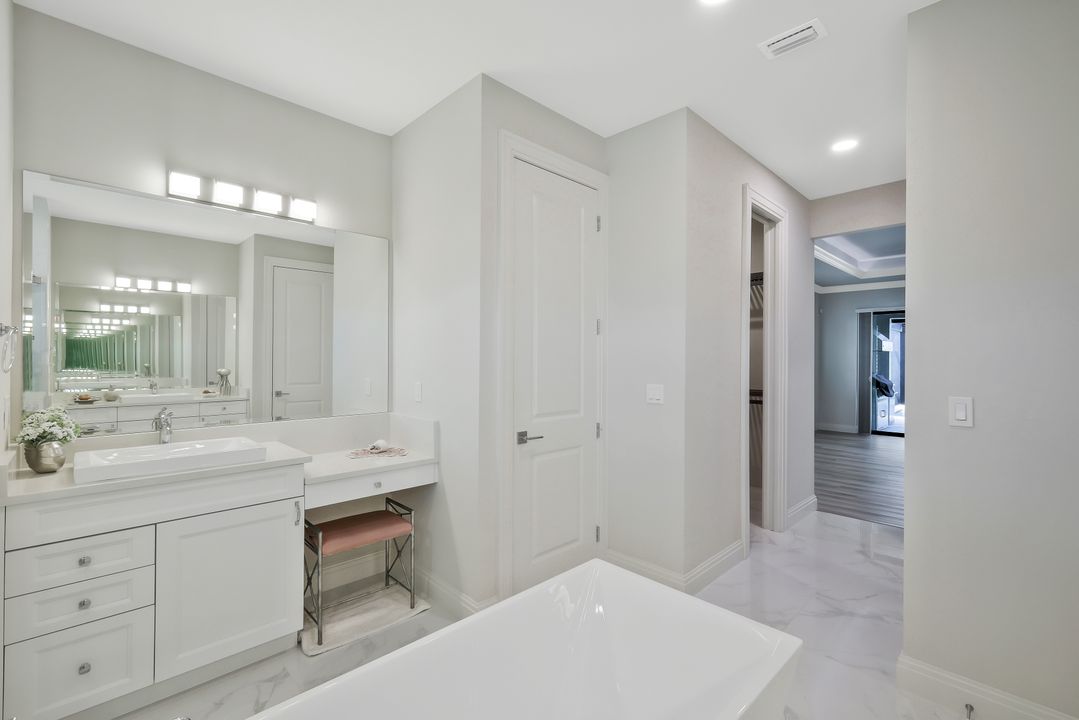 16808 Lady Diana Ct, Cape Coral, FL 33991