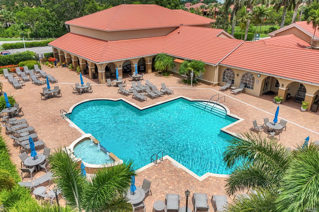 6384 Huntington Lakes Cir #103, Naples, FL 34119