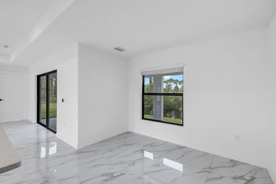 523 Wilmington Pkwy, Cape Coral, FL 33993