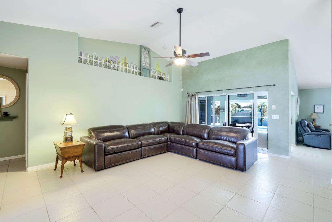 207 Plainfield St, Lehigh Acres, FL 33936