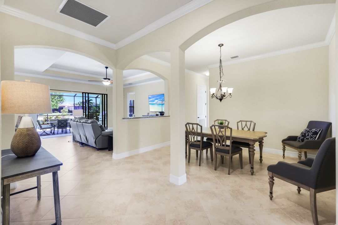 28085 Wicklow Ct, Bonita Springs, FL 34135