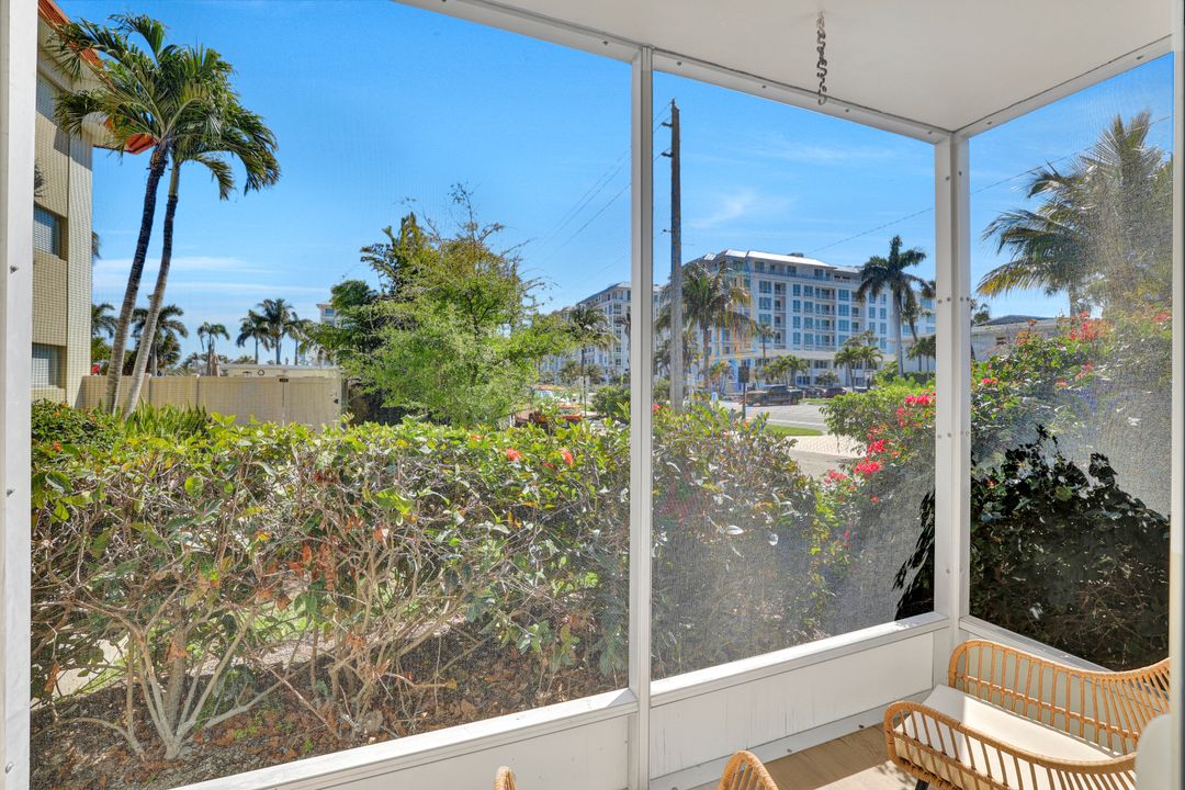 1100 Gulf Shore Blvd N #103, Naples, FL 34102