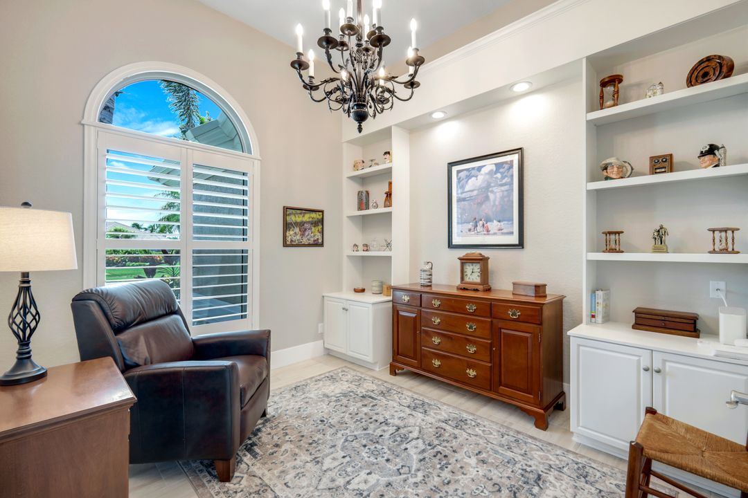 5606 Merlyn Ln, Cape Coral, FL 33914