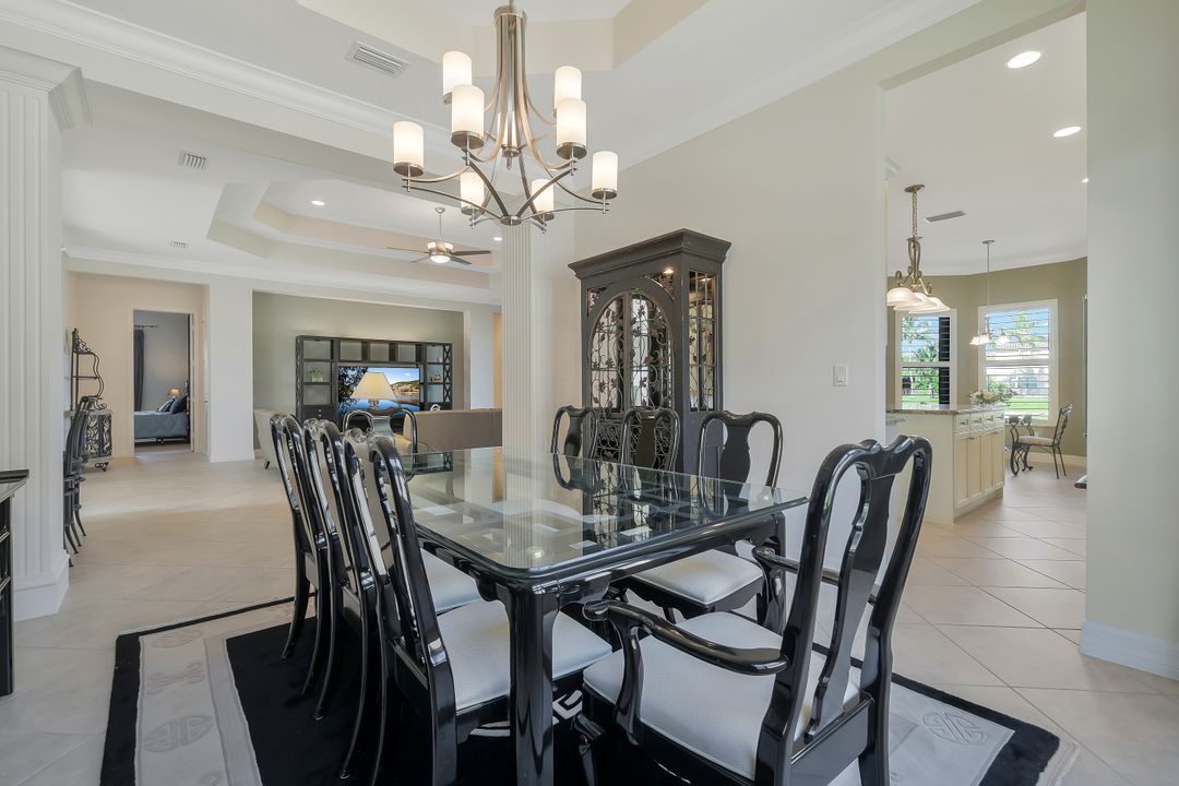 3384 Atlantic Cir, Naples, FL 34119
