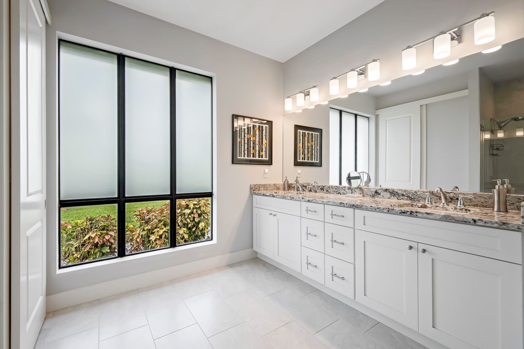 3213 NW 9th St, Cape Coral, FL 33993