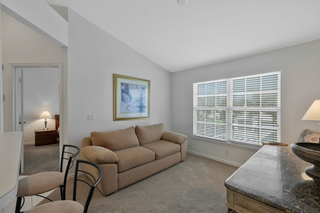 5963 Sand Wedge Ln #207, Naples, FL 34110