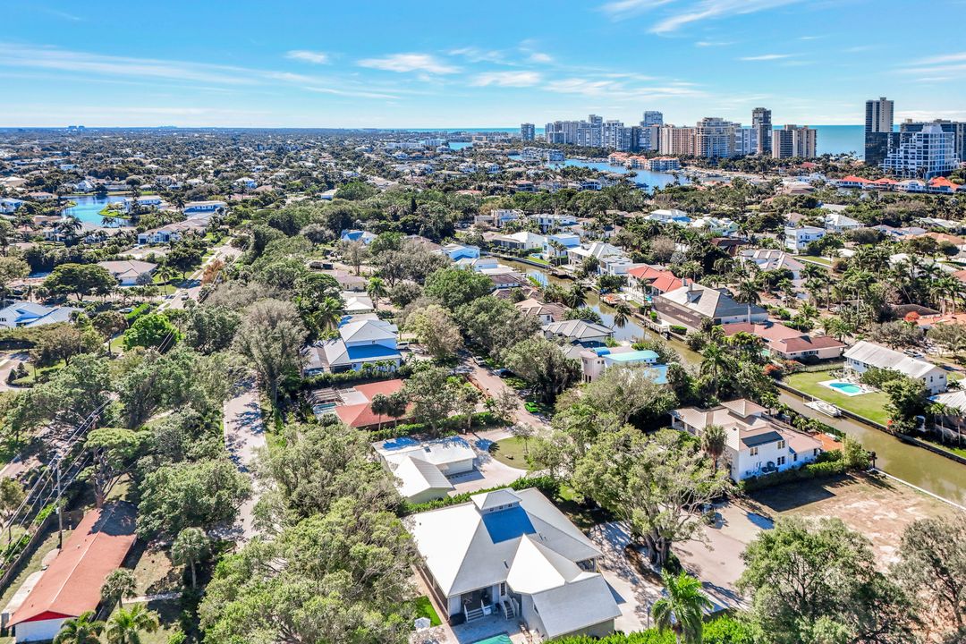 5288 Sand Dollar Ln, Naples, FL 34103