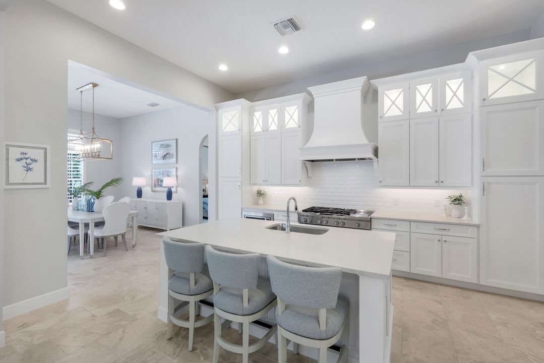 3233 Tavolara Ln, Naples, FL 34114