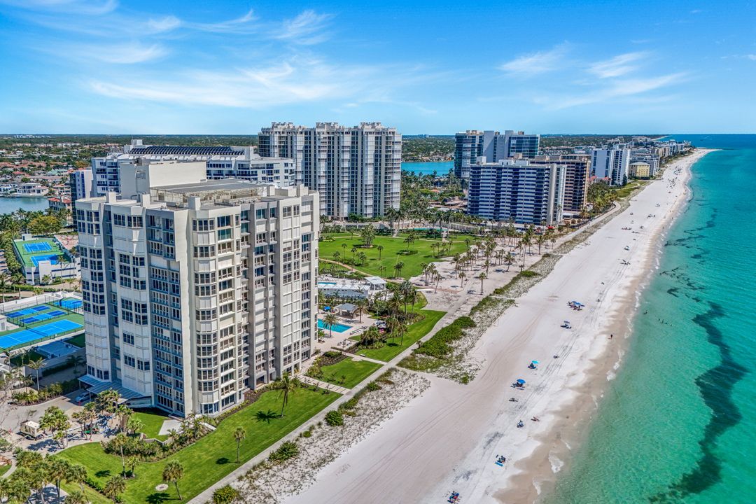 4051 Gulf Shore Blvd N #700, Naples, FL 34103