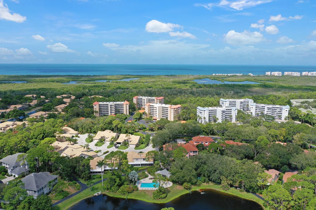 15191 Cedarwood Ln, Naples, FL 34110