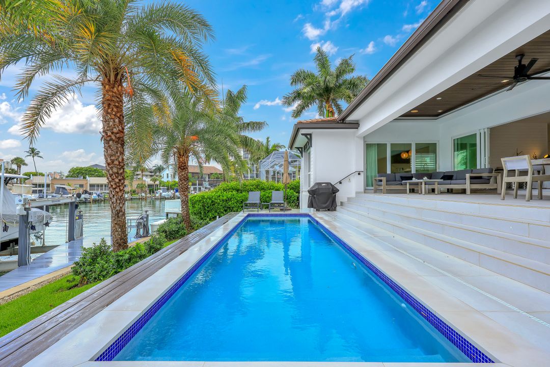 860 Partridge Ct, Marco Island, FL 34145