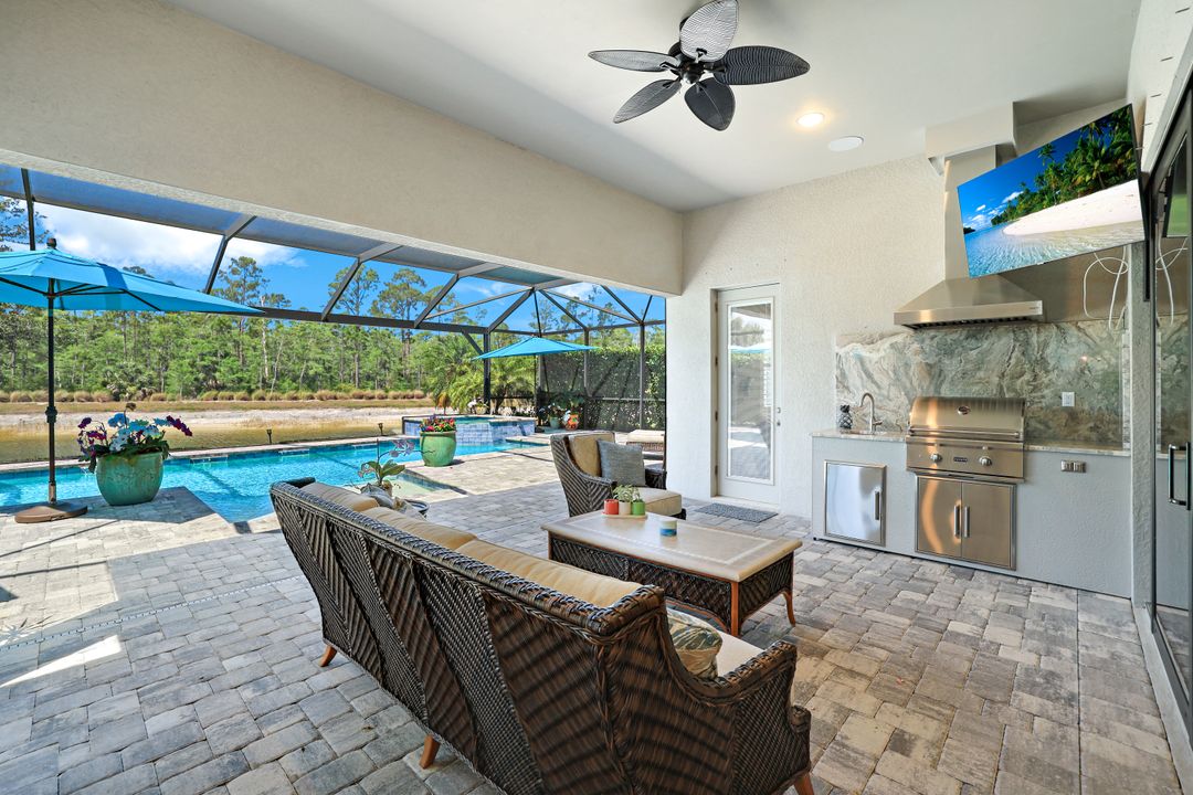 7597 Blackberry Dr, Naples, FL 34114