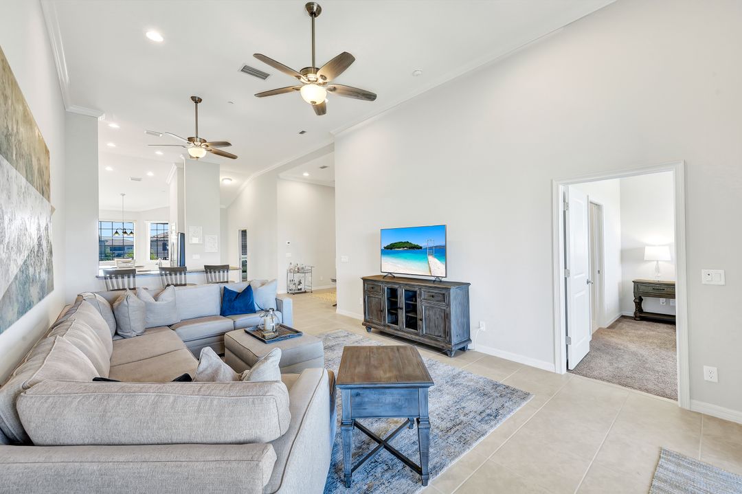 9389 Pocida Ct #203, Naples, FL 34119