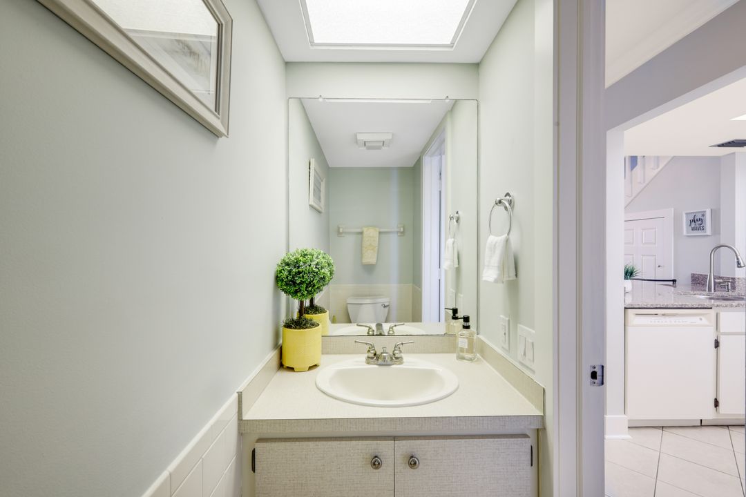 894 Buttonwood Dr #219, Fort Myers Beach, FL 33931