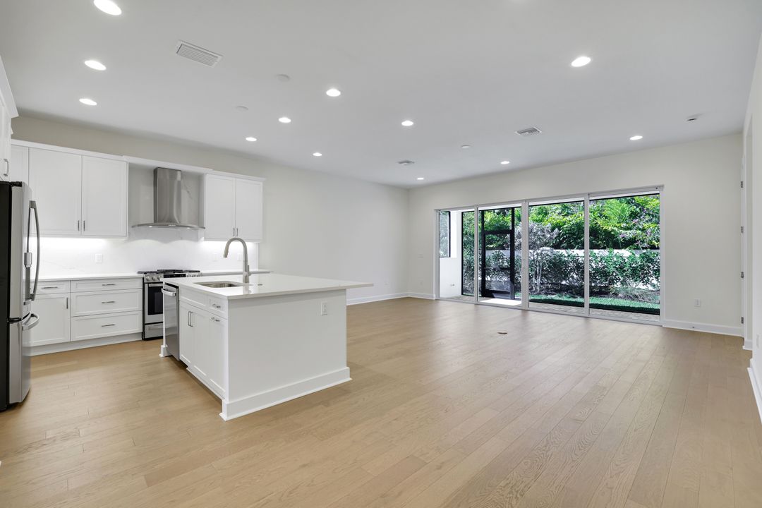 2687 Ridgecrest Pl, Naples, FL 34112