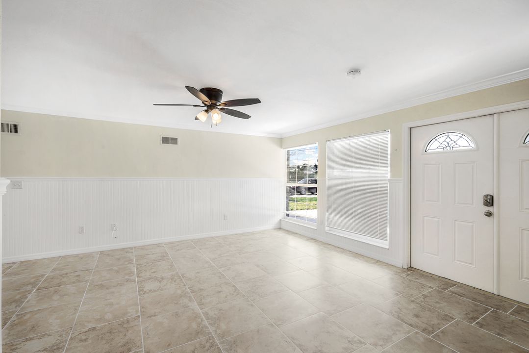 4807 Triton Ct W, Cape Coral, FL 33904