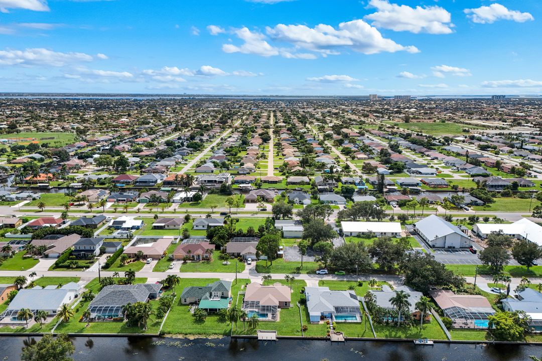 615 SW 39th Terrace, Cape Coral, FL 33914