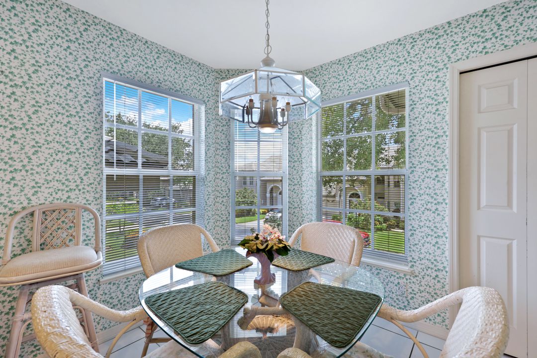 242 Via Perignon, Naples, FL 34119