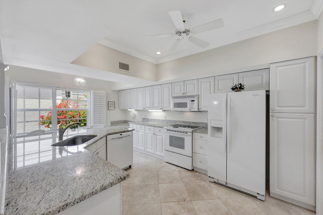 5929 Chanteclair Dr #8, Naples, FL 34108
