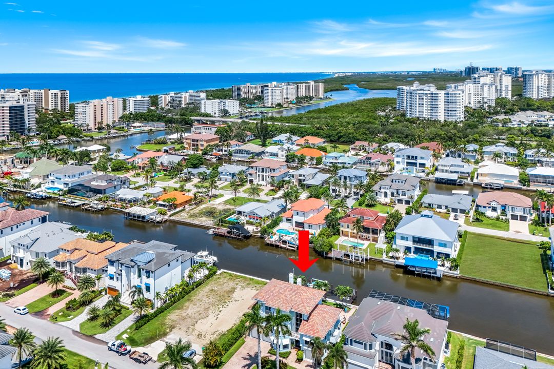 273 Egret Ave, Naples, FL 34108