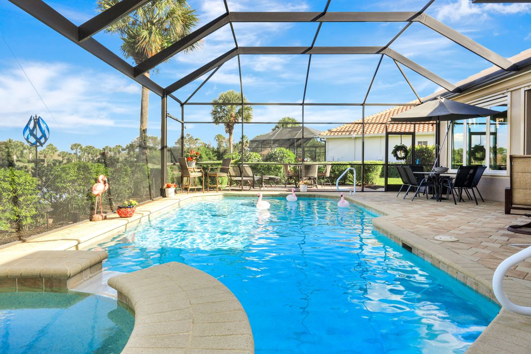 9127 Crystal Ct, Naples, FL 34120