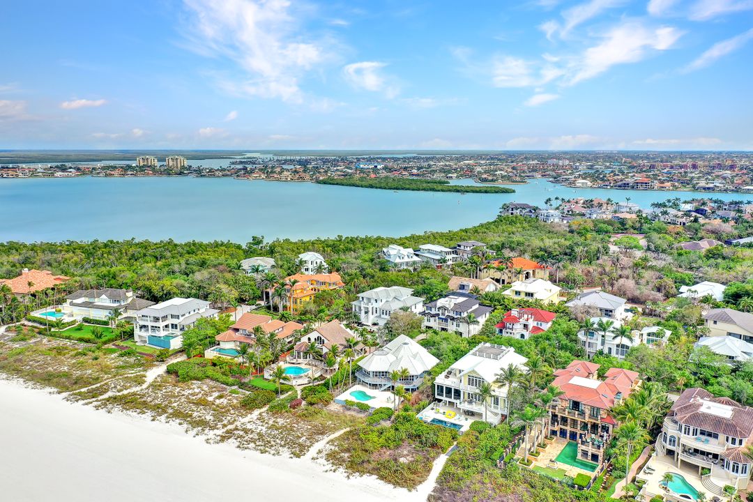 336 Seabreeze Dr, Marco Island, FL 34145