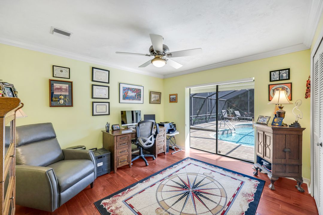 1933 Empress Ct, Naples, FL 34110