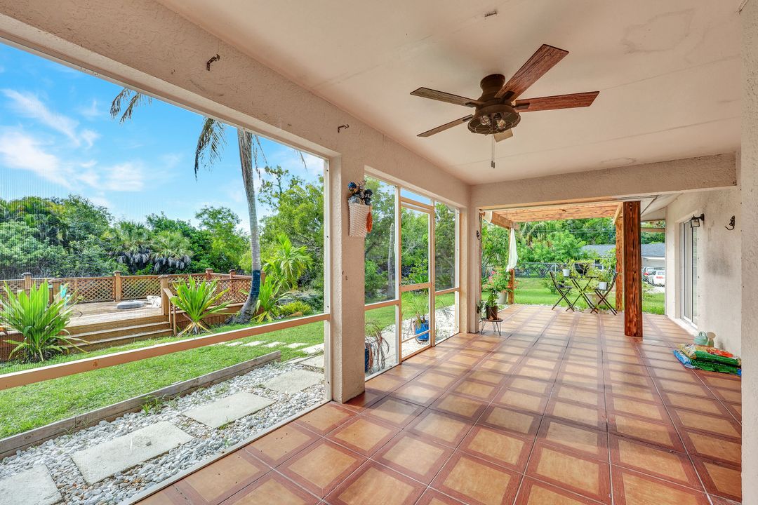 1701 54th Terrace SW, Naples, FL 34116