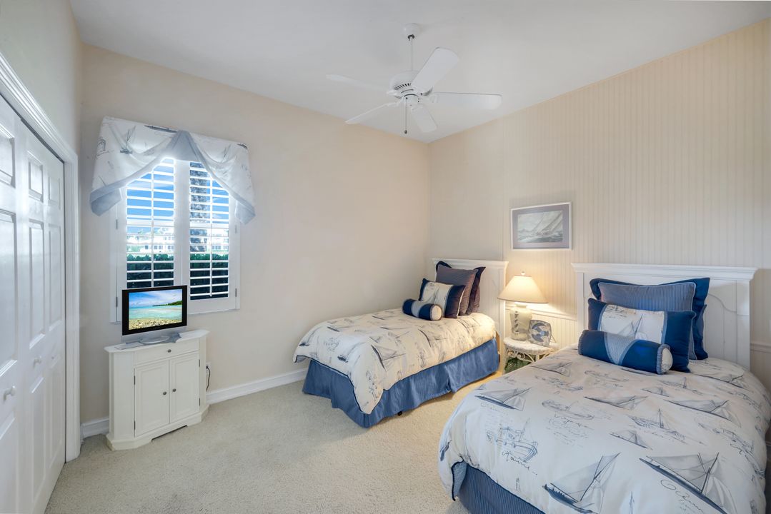 4959 Bollard Ct, Naples, FL 34112