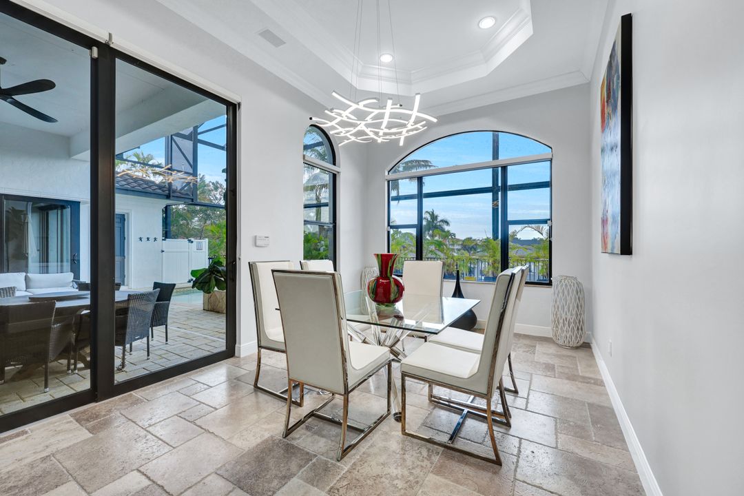 494 Seagull Ave, Naples, FL 34108