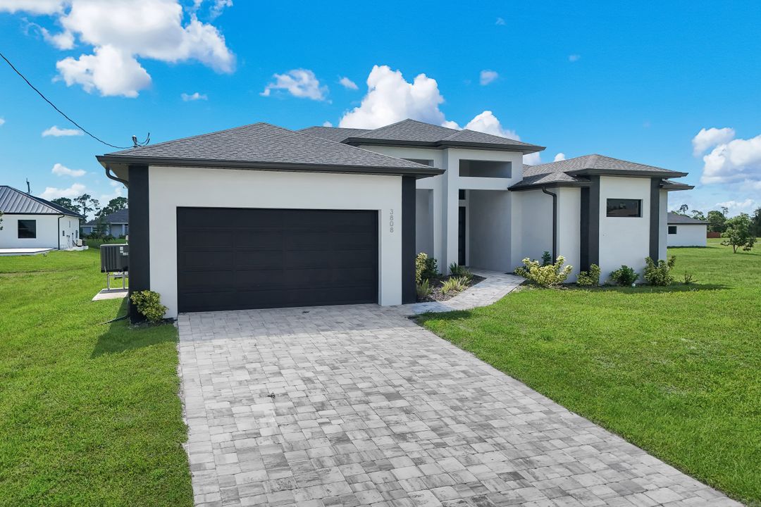 3842 NW 43rd Pl, Cape Coral, FL 33993