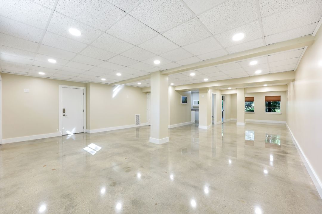 9976 Puopolo Ln, Bonita Springs, FL 34135