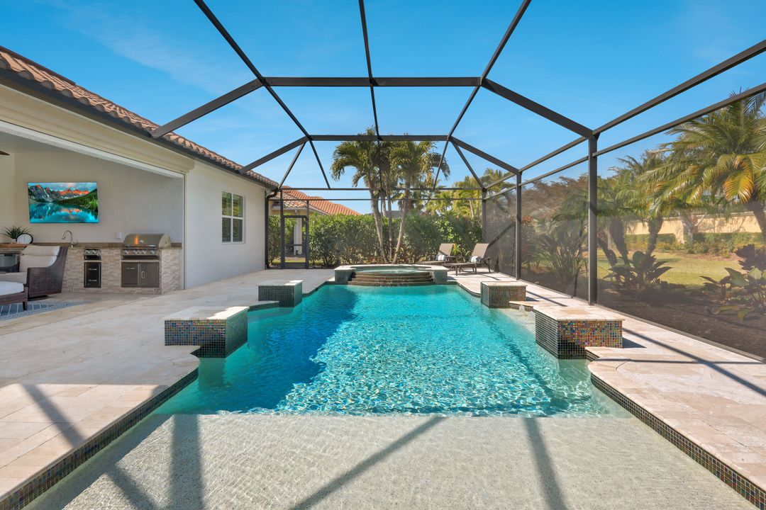 9298 Quarry Dr, Naples, FL 34120