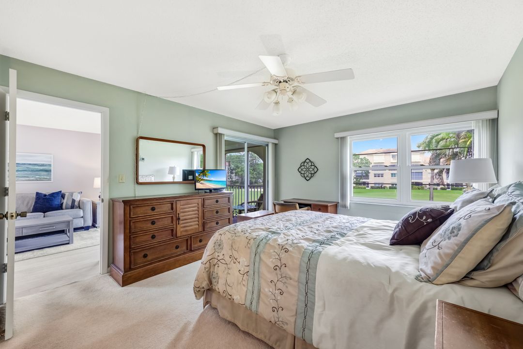 1056 Forest Lakes Dr #C-211, Naples, FL 34105