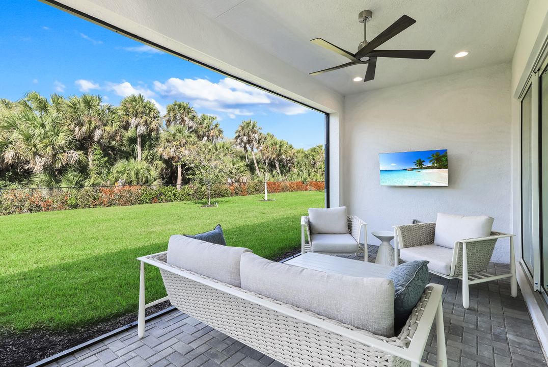 12255 Bonnet Dr, Naples, FL 34120