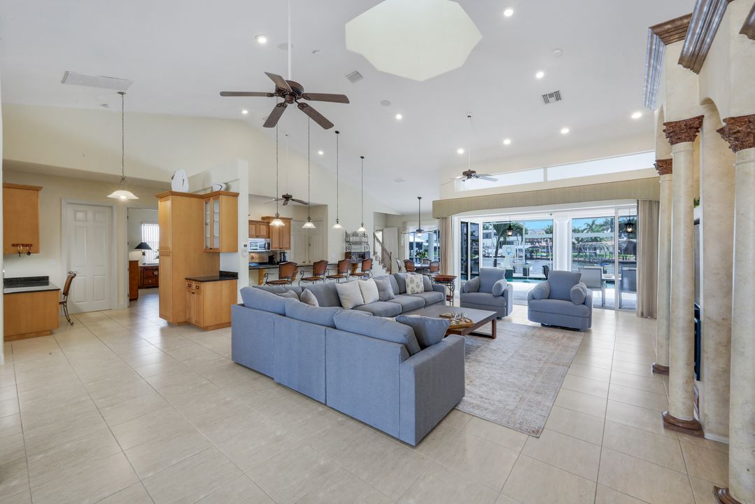 5929 SW 1st Ct, Cape Coral, FL 33914