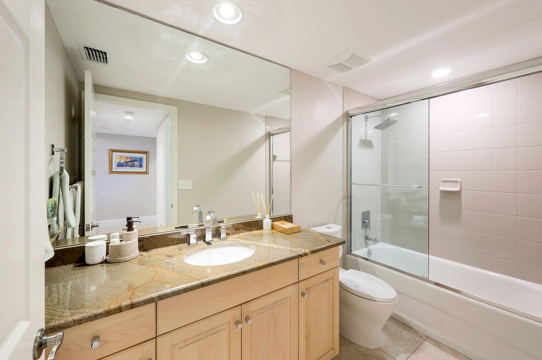 315 Dunes Blvd #1105, Naples, FL 34110