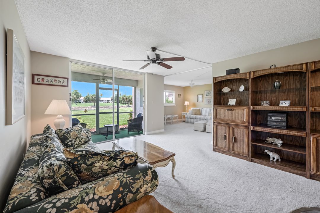 300 Forest Lakes Blvd #104, Naples, FL 34105