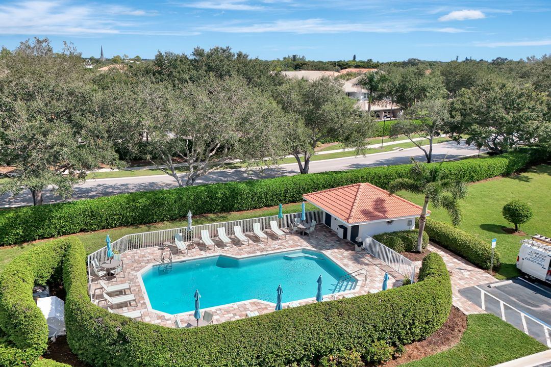 2300 Carrington Ct #203, Naples, FL 34109