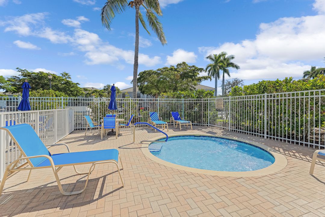 10026 Pacific Pines Ave, Fort Myers, FL 33966