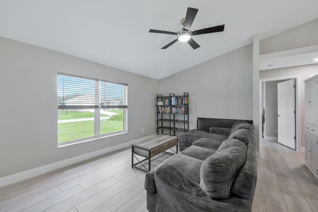 1417 Acacia Ave, Lehigh Acres, FL 33972