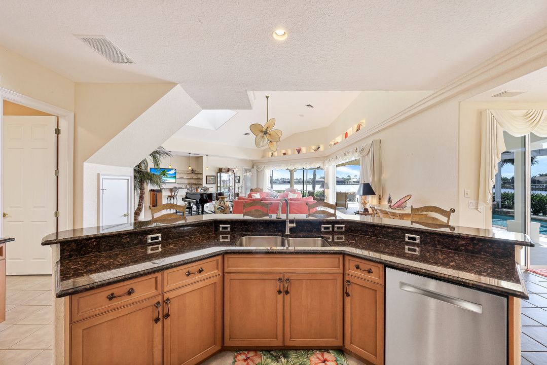 5231 SW 5th Pl, Cape Coral, FL 33914