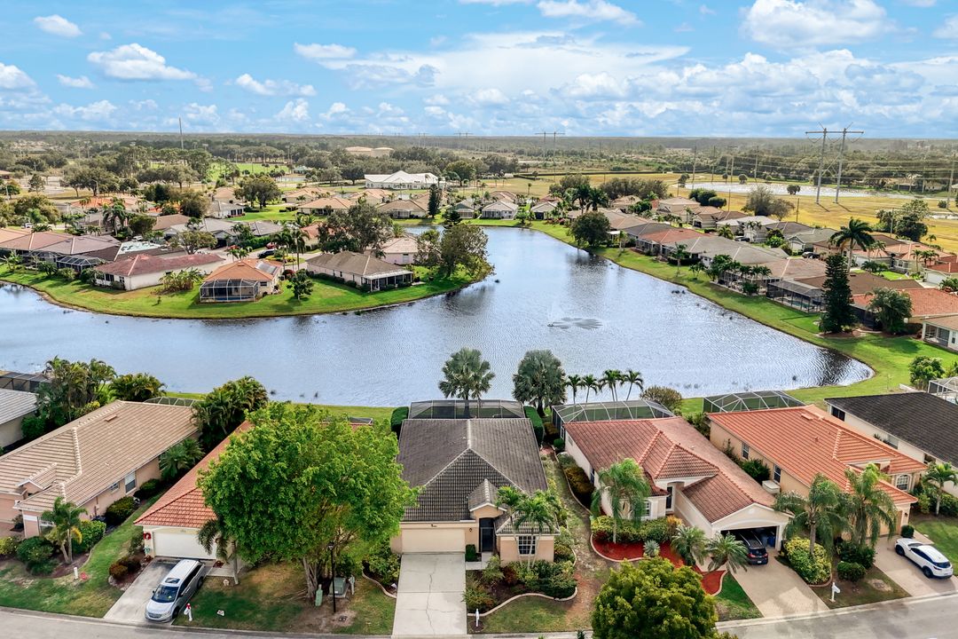 13060 Lake Meadow Dr, Fort Myers, FL 33913