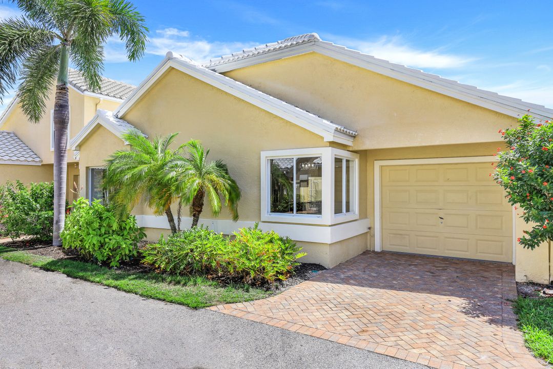 28759 Carmel Way, Bonita Springs, FL 34134