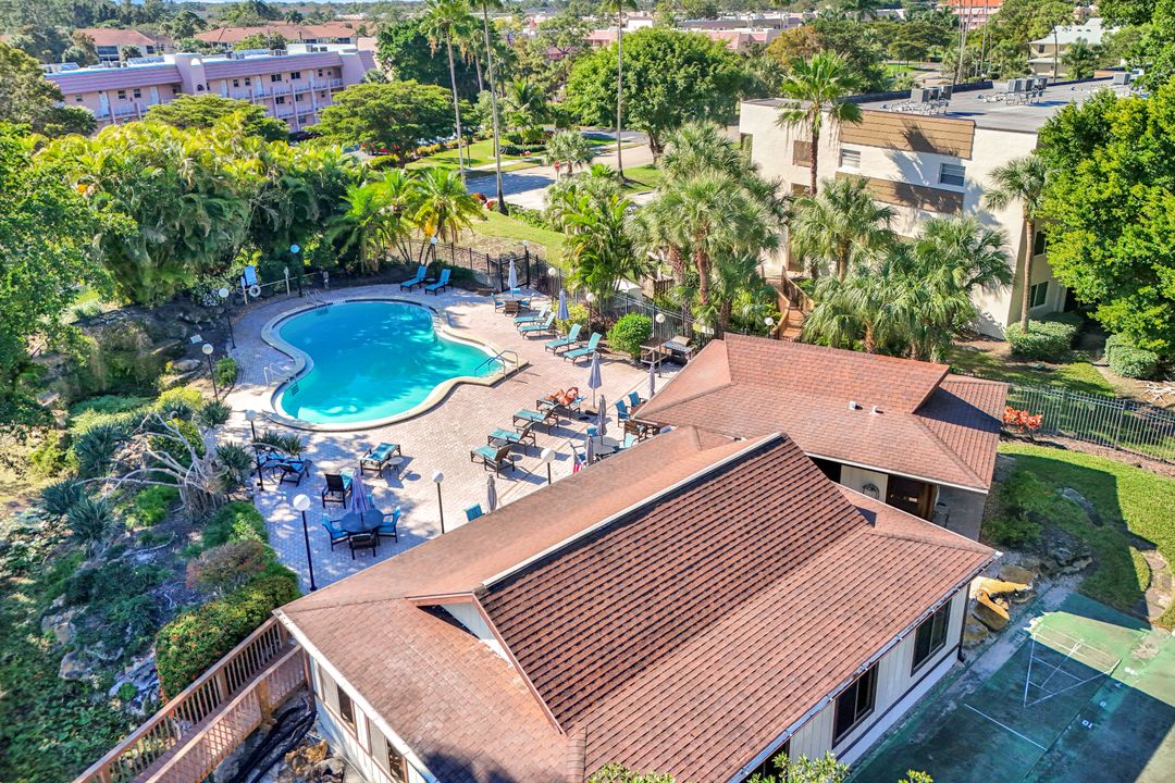 499 Forest Lakes Blvd #312, Naples, FL 34105