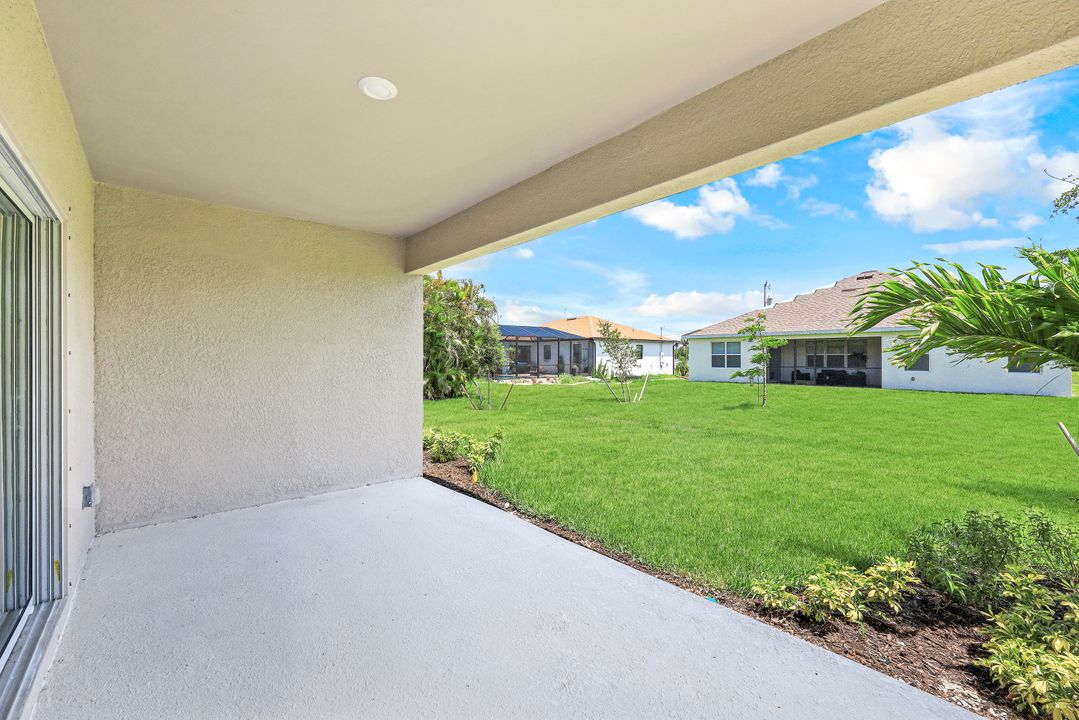 2714 SW 3rd Ln, Cape Coral, FL 33991